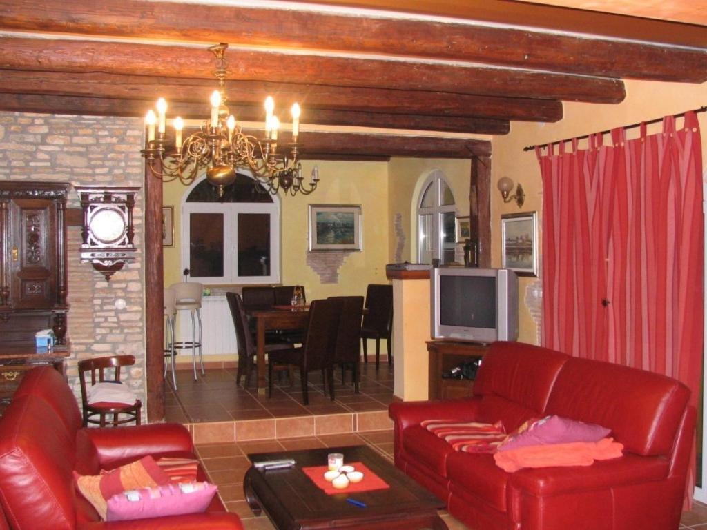 Villa In Funtana With Private Tenniscourt エクステリア 写真